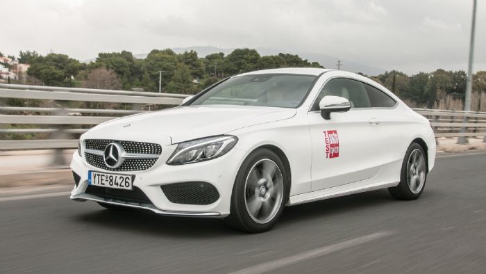 H C-Class Coupe στην έκδοση C180 με τον 1,6 λτ. των 156 ίππων είναι ξεχωριστή αισθητικά.