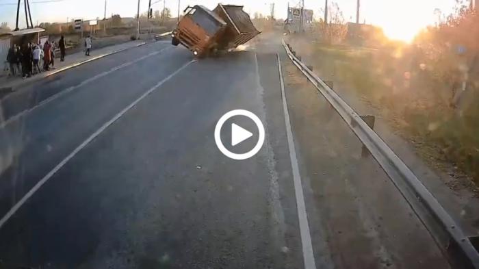 Ξάπλα το φορτηγό, όρθιος ο οδηγός!