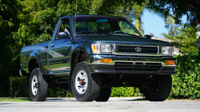 Πωλείται Toyota Hilux του 1993 με 151 χλμ.!