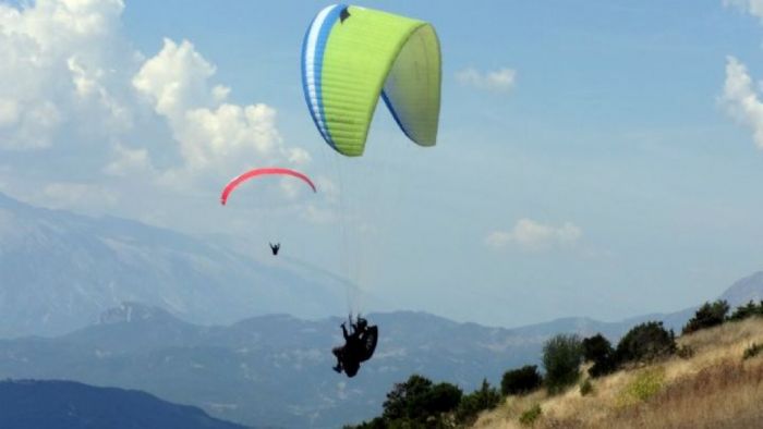 Εκδρομή για έκρηξη αδρεναλίνης Εκδρομή για έκρηξη αδρεναλίνης