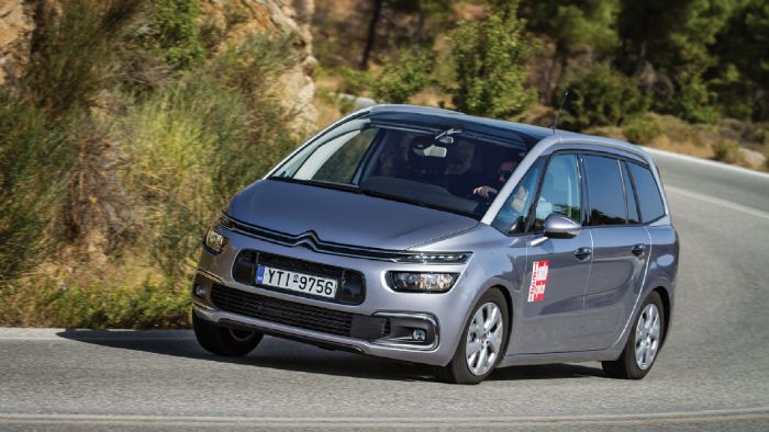 Δοκιμάζουμε το 7-θέσιο Citroen Grand C4 Picasso, που είναι ένα πολύ σημαντικός λόγος για να γίνεις... πολύτεκνος.