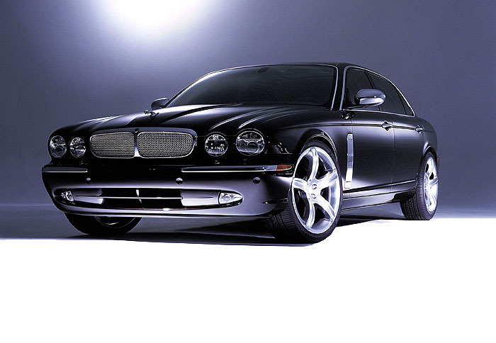 Πολυτελής πρεμιέρες από την Jaguar
