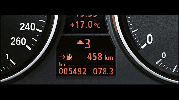 Η BMW και άλλες εταιρείες προσφέρουν την ένδειξη αλλαγής ταχύτητας στον πίνακα ώστε να πετύχει ο οδηγός την ελάχιστη κατανάλωση. Φτάνει όμως αυτό;