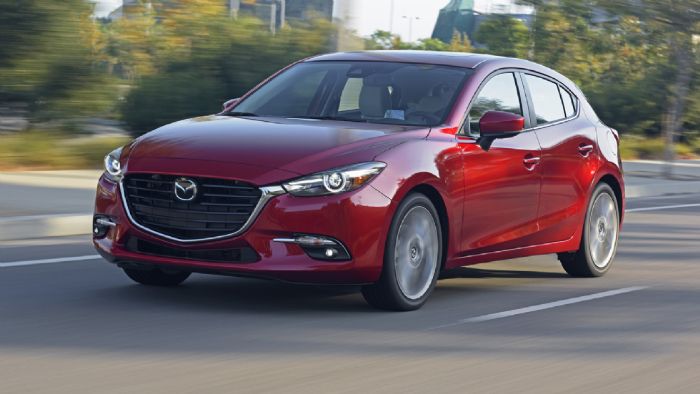 Στο αναβαθμισμένο Mazda3, φρεσκαρίστηκε η εμφάνιση και εμπλουτίστηκε ο διαθέσιμος εξοπλισμός. Ας δούμε τι άλλαξε στο ιαπωνικό μικρομεσαίο όχημα.