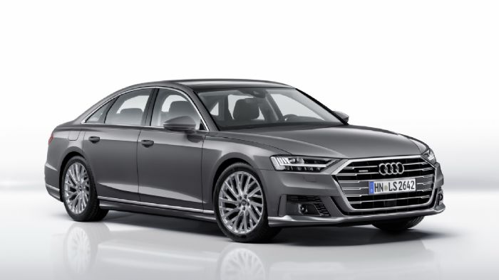 Το νέο Audi A8 λανσαρίστηκε στη Γερμανία στα τέλη Νοεμβρίου και εκεί διατίθεται ήδη το προαιρετικό σπορ στιλιστικό πακέτο για την πολυτελή ναυαρχίδα, το οποίο την φέρνει πιο κοντά στο S8. Αισθητικά το