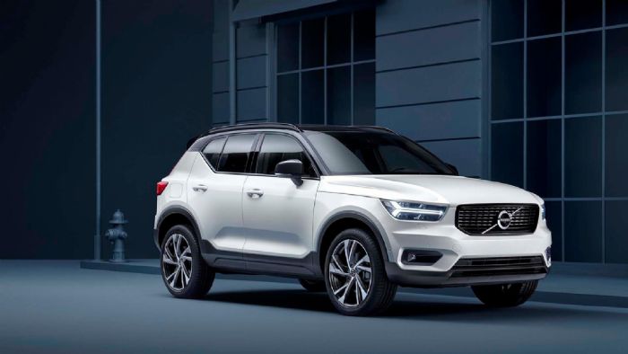 VOLVO  XC40