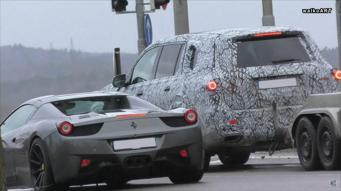 Η νέα GLS δίπλα στην Ferrari 458 (+vid)