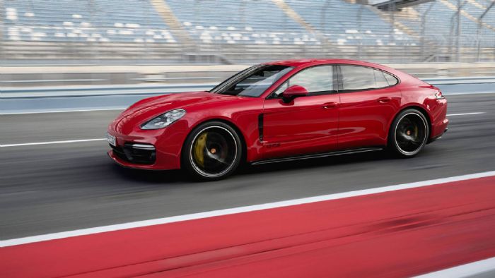 Σε αποκαλυπτήρια προχώρησε η Porsche, η οποία με κάθε επισημότητα ανακοίνωσε τον ερχομό της νέας Panamera GTS.