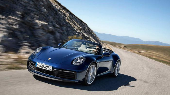 Τη νέα 911 Cabriolet παρουσίασε επίσημα η Porsche λίγο καιρό μετά το ντεμπούτο της 911 coupe.