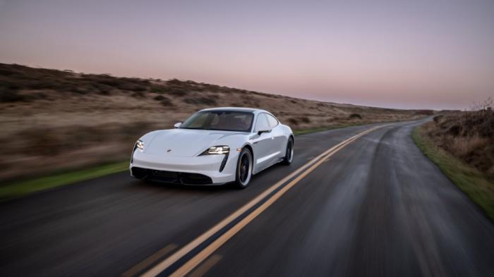 Porsche: Αναβαθμίζει με σύγχρονο λογισμικό τις Taycan 2020 Porsche: Αναβαθμίζει με σύγχρονο λογισμικό τις Taycan 2020