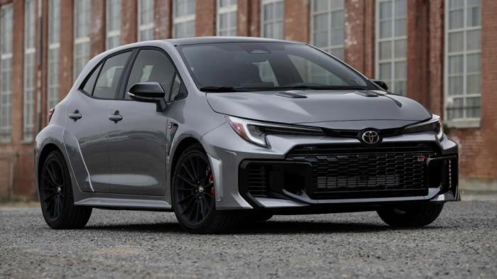 H Toyota θα πουλούσε μόνο GR Yaris & GR Corolla αν ήταν στο χέρι του Akio Toyoda