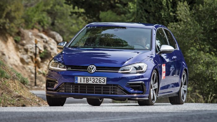 το Golf R είναι η πιο «καυτή» έκδοση του μικρομεσαίου χάτσμπακ μοντέλου της VW.