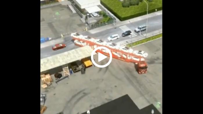 Επική μανούβρα με αυτοκινητάμαξα με 12 αυτοκίνητα