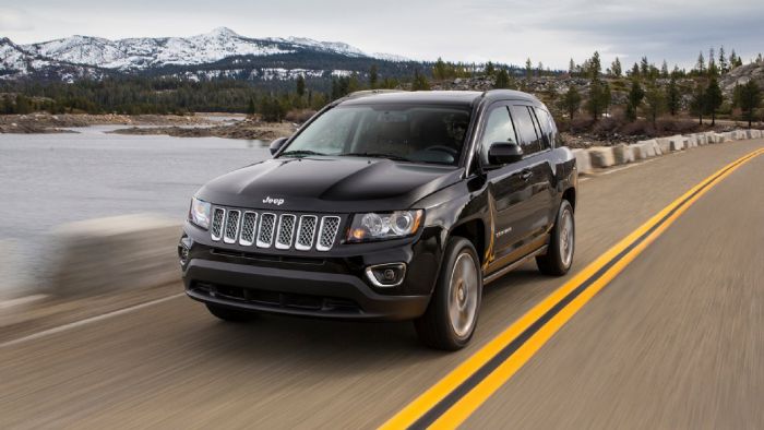 Το μοντέλο της Jeep που θα αντικαταστήσει τα Compass και Patriot, θα παρουσιαστεί το φθινόπωρο, ενώ του χρόνου θα δούμε και την εκδοχή της Fiat (στη φωτό το υπάρχον Compass).