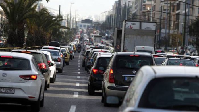 Τα κίνητρα για την αγορά νέων «καθαρών» αυτοκινήτων