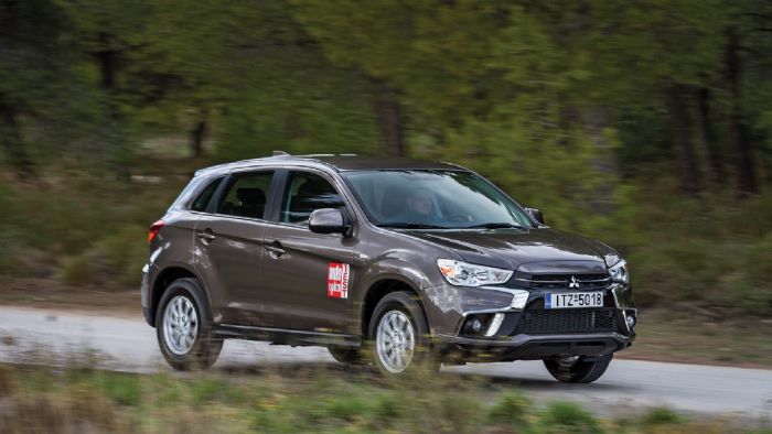 Δοκιμάζουμε το ανανεωμένο στα σημεία Mitsubishi ASX με τον βενζινοκινητήρα απόδο Δοκιμάζουμε το ανανεωμένο στα σημεία Mitsubishi ASX με τον βενζινοκινητήρα απόδοσης 117 ίππων και σας μεταφέρουμε τις απόψεις μας.