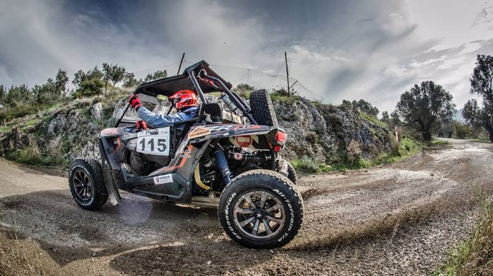 «Σκληρές μάχες» στο 24 Ώρες Rally Raid «Σκληρές μάχες» στο 24 Ώρες Rally Raid