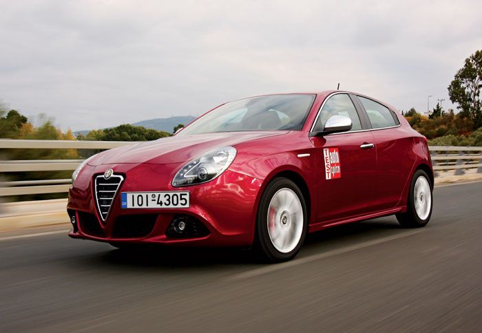 H Giulietta TCT προσφέρει εξαιρετική αίσθηση συνδυάζοντας σίγουρο πάτημα και καλές επιταχύνσεις. 