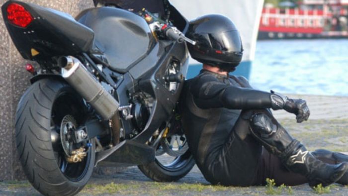 6 σημάδια ότι έχεις κόλλημα με την μοτοσυκλέτα σου! 6 σημάδια ότι έχεις κόλλημα με την μοτοσυκλέτα σου!