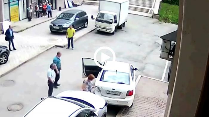 Κυρία.. κάτι πήγε λάθος