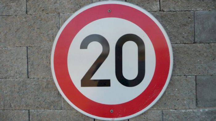 Mε όριο τα 20 χλμ./ώρα η κίνηση στις πόλεις