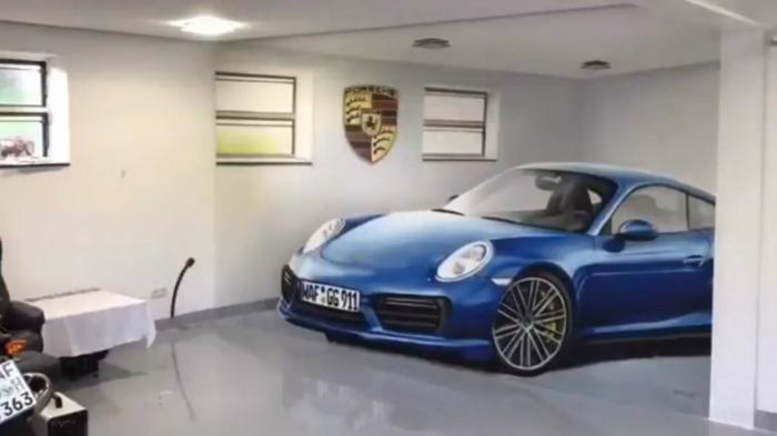 Και όμως αυτό που βλέπετε δεν είναι μία Porsche 911 σταθμευμένη σε ένα γκαράζ. Και όμως αυτό που βλέπετε δεν είναι μία Porsche 911 σταθμευμένη σε ένα γκαράζ.