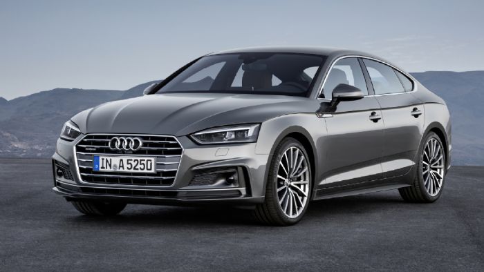 Σχεδιαστικά, το νέο Audi A5 Sportback έχει λάβει όλες τις αλλαγές που εμφανίστηκαν στο νέο A5 Coupe, διατηρώντας ωστόσο την ξεχωριστή ταυτότητα και τον χαρακτήρα ενός πεντάθυρου κουπέ.