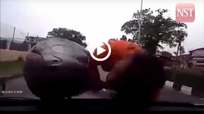 Επίθεση με κράνος! (video)