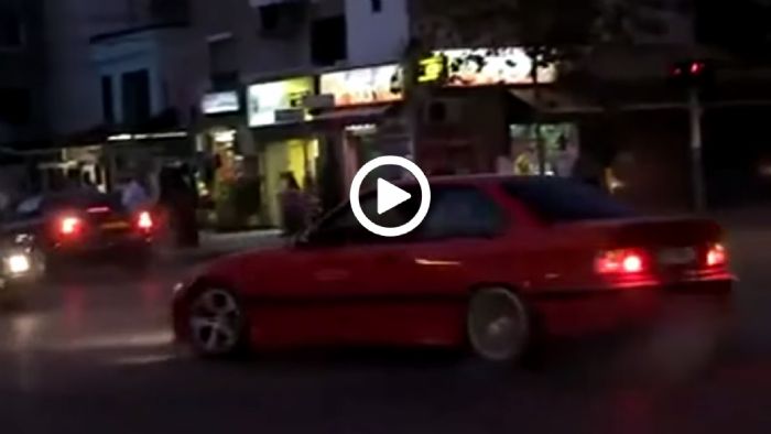 BMW κάνει Donuts σε δημόσιο δρόμο BMW κάνει Donuts σε δημόσιο δρόμο