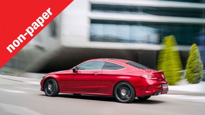 Η νέα Mercedes C-Class Coupe έκλεψε αμέσως τις εντυπώσεις με τις super γραμμές της και κυρίως το πίσω τμήμα που δανείζεται σχεδόν απευθείας από την S-Class Coupe.