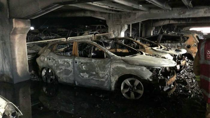 1.400 ΙΧ καταστράφηκαν από φωτιά (+vid)