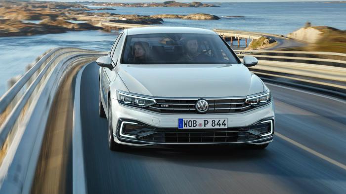 Τις προπαραγγελίες για το ανανεωμένο Passat και τις τιμές για την αγορά της Γερμανίας ανακοίνωσε η Volkswagen.