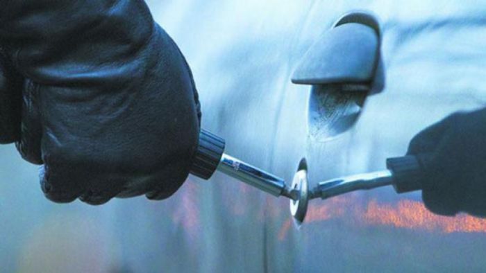 Συνελήφθη τριάδα που ξάφρισε 20 οχήματα στο Ηράκλειο