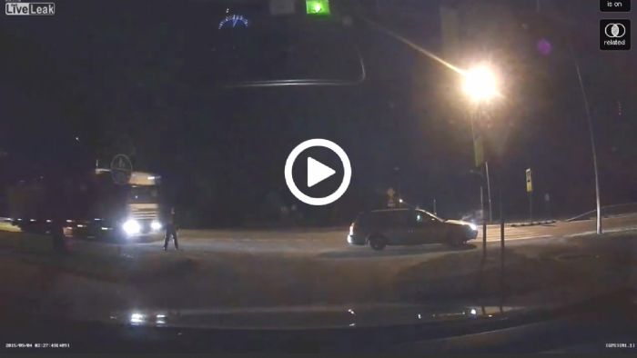 Μεθυσμένος οδηγός παρασύρει αστυνομικό! (video)