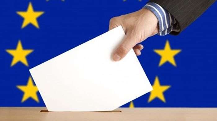 Με το βλέμμα στις ευρωεκλογές Με το βλέμμα στις ευρωεκλογές