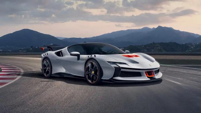 Η Ferrari μπαίνει στην εποχή του ρεύματος: Οι πρώτες εικόνες του ηλεκτρικού supercar