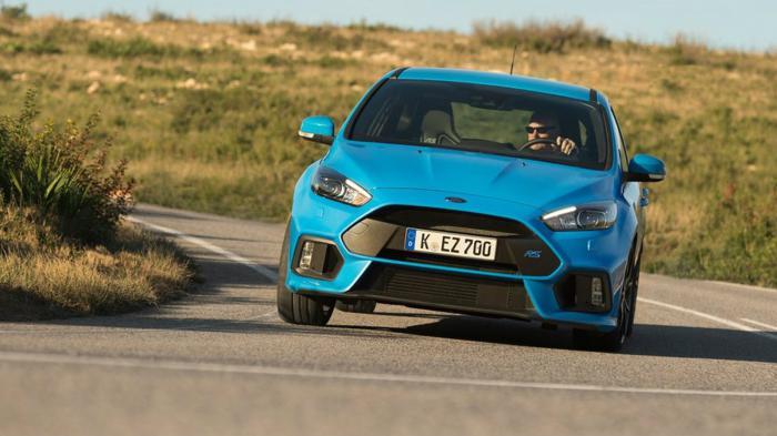 Mάθαινε να οδηγεί σε Focus RS πελάτη! (+video)