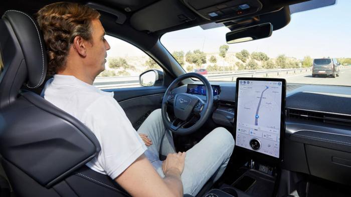 Η Ford φέρνει την αυτόνομη οδήγηση επιπέδου 3 στο ευρύ κοινό το 2028