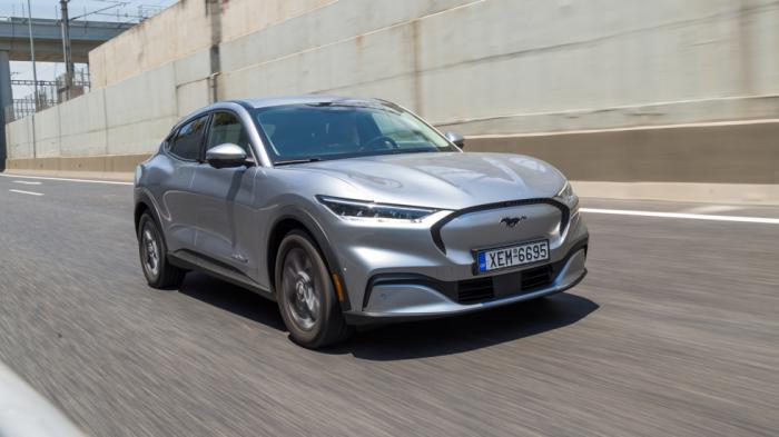 Mustang Mach-E με όφελος 8.000€: Από τη GT των 487 PS μέχρι την «απλή»