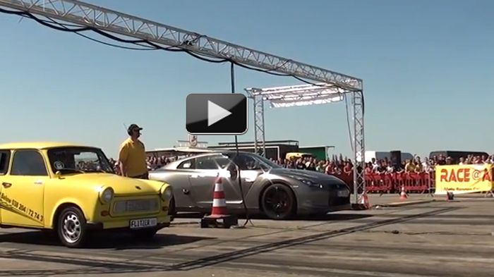 Nissan GTR Vs Trabant (video)
