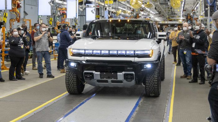 Το 1ο GMC Hummer EV των 2,2 εκ. ευρώ (+vid) Το 1ο GMC Hummer EV των 2,2 εκ. ευρώ (+vid)