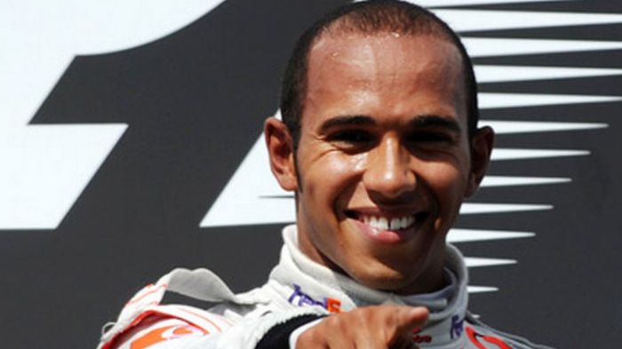 Η Pole στον Hamilton