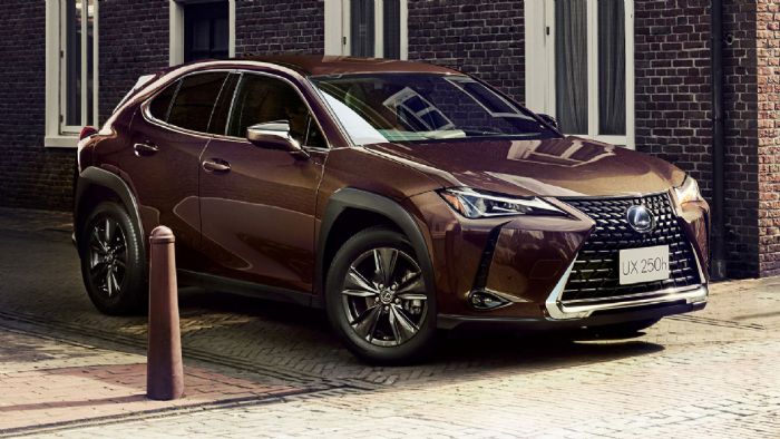 To Lexus UX 250h Brown Edition. 