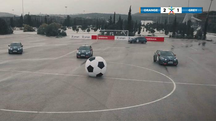 Η πρώτη ποδοσφαιρική αναμέτρηση με αυτοκίνητα στην Ελλάδα έγινε πραγματικότητα.