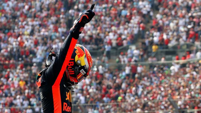 Πρώτος ο Verstappen, θριαμβευτής ο Hamilton