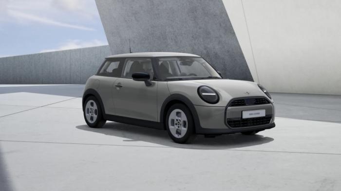 Η MINI λανσάρει στην Ελλάδα το νέο βασικό «One» και την πολύχρωμη έκδο Η MINI λανσάρει στην Ελλάδα το νέο βασικό «One» και την πολύχρωμη έκδοση Paul Smith