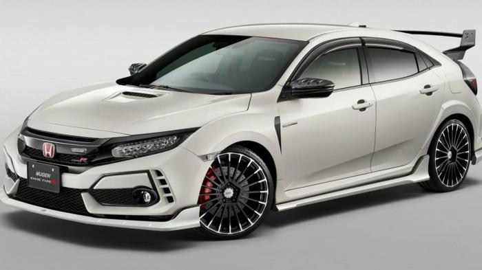 Το νέο bodykit είναι ακόμη πιο επιθετικό από το εργοστασιακό.