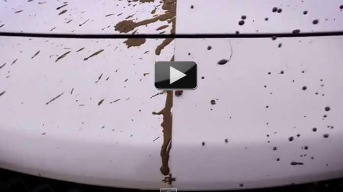 Το Nissan Note παραμένει καθαρό, όπου κι αν κινηθεί με το νέο «αυτοκαθαριζόμενο» χρώμα της εταιρείας.