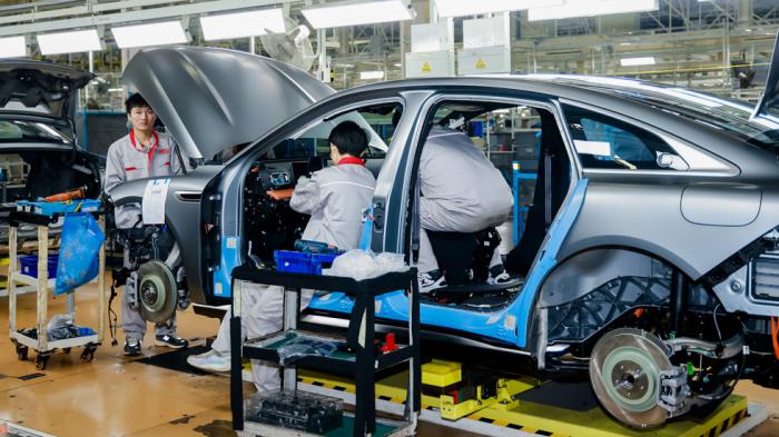 Είδαμε στην Κίνα το νέο κινητήρα με ρεκόρ απόδοσης και τα «κρυφά» μοντέλα των Omoda & Jaecoo