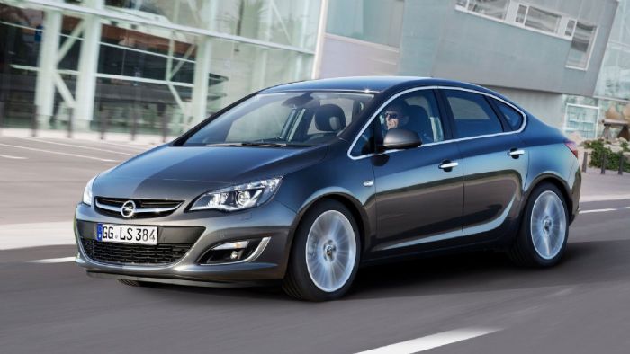 Έκπτωση 2.500€ για το Opel Astra Sedan
